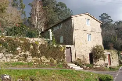 Image de Galician Rural House. The charm of stone and water.