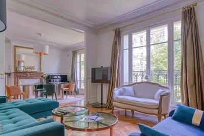 Image de À deux pas de Paris - Le Royal