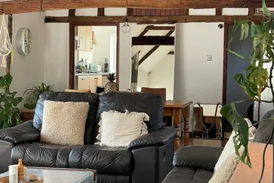 Image de Cozy converted millking barn in the weald of Kent, 50mins from Central London