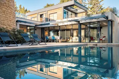 Image de Meze, villa classée, La sublime villa du Moulin avec vue mer