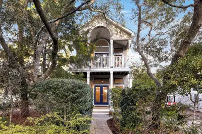 Image de Deeded Beach Access & Private Balconies & 3 King Beds