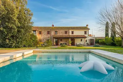 Image de Private Retreat with Pool close to Versilia Beaches