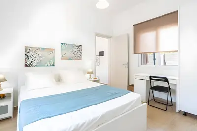 Image de Appartement \"Evan Suites No 2\" avec Wi-Fi et climatisation