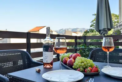 Image de Neorion First Floor_Old Harbour