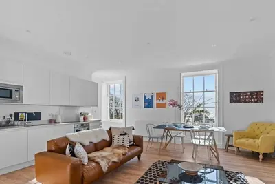 Image de Luxury 2 bed apartment Mount Wise Plymouth parking