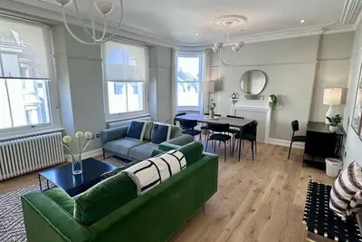 Image de Edenhurst By Pureserviced