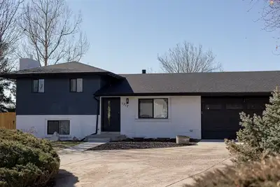 Happy Hour | Pool Table | Shuffleboard | Fire Pit