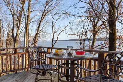 Image de Instagram Worthy! 3 Levels on Scenic Wilson Lake with GameRoom/ Sleeps 8