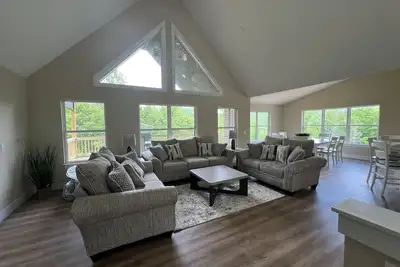 Image de Mountain Views, Lake access, Brand new 6 Br 5Bath, Sleeps 18Pet Friendly