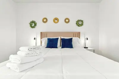 Image de Killeen 1 Story Townhome+4ppl+6Mi to Fort Hood. Pets Ok Free Parking+Wi-Fi