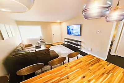 Image de Modern Charlotte Apartment