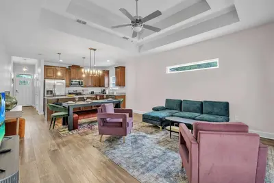 Image de 3 beautiful bedrooms house mins to Fsu Famu Capitol & Downtown