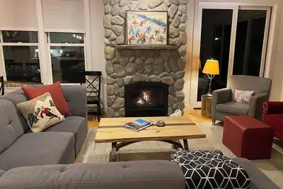 Image de Beautiful new ski home with great views and a short walk to Sugarbush resort.