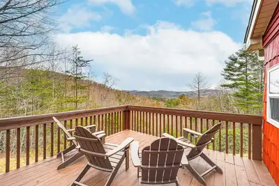 Image de Pet-Friendly Cabin w/ Hot Tub in North Carolina!