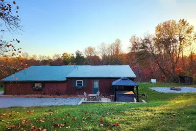 Image de Cabin with Hot Tub~Firepit~Games