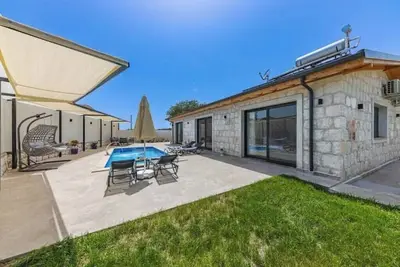 Image de Sheltered Villa in Kaş Bayındır