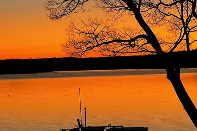 Image de Clark’s Cove Retreat on Damariscotta River Lobsters- Sunsets - Deepwater Access
