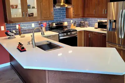 Image de 3-bedroom modern house in Tigard with wireless, A/C, well stocked & Comfy