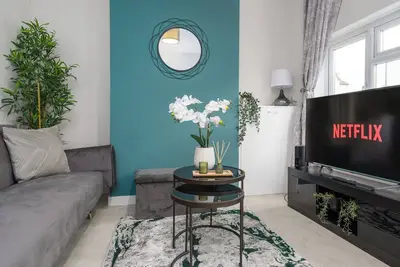 Image de Medway, Rochester Stays - Contractors, Free Parking, Garden, Sleeps to 7 guests