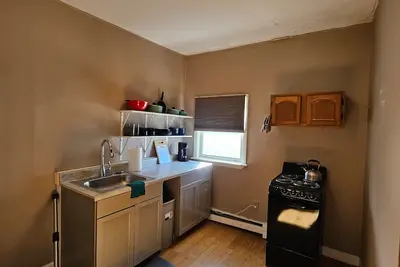 Image de Nice spacious room near Whole Foods, Brown Univer.