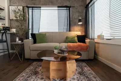 Image de Modern 1 Bedroom Bungalow in Downtown Phx