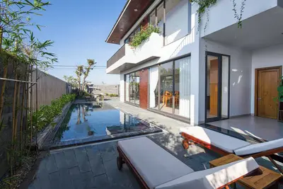 Walkable Beach/10min to the Old Town/Private Pool