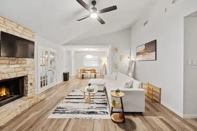 Image de Northside Stay W King Beds + Grill!