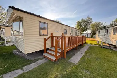Image de 3 Bed Caravan - Side gated decking, WiFi, Pets