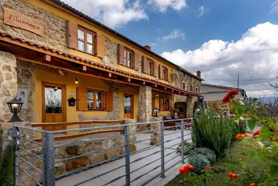 Image de Appartement de deux chambres avec la terrasse Lopar, Rab (A-23958-a)