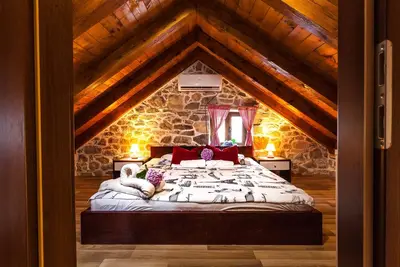 Image de Appartement de deux chambres avec la terrasse et la vue sur le mer Orebic, Peljesac (A-20576-b)