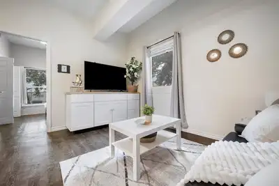 Image de Cozy King 1b Heart of Austin -Walk to Moody Acl Ut & Sxsw