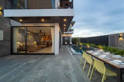 Seaside Villa /Beachfront Proximity / Private Pool