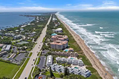 Image de 2-bedroom condo on the beach in peaceful Hutchinson Island Stuart with WiFi, Ac