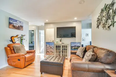 Pet-Friendly Home w/ Pool & Bbq in Largo