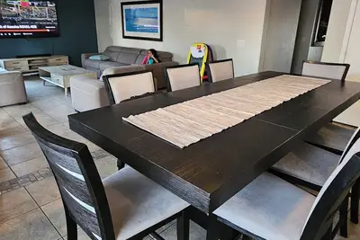 Image de 4-bedroom house in delightful Glendale with WiFi, fitness room, Ac