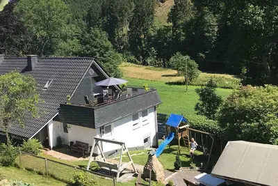 Image de Appartement \"Krähling\" avec vue sur les montagnes, terrasse partagée et Wi-Fi