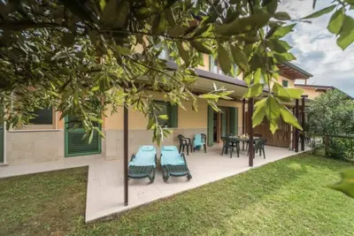 Image de Spacieuse maison de vacances avec jardin