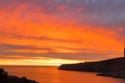 Image de Beautiful 80 m sq, 2-bedroom apartment, with stunning views over the Pacific.