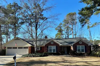 Image de 3-bedroom house in Martinez. . . 3. 5 miles from the Masters!