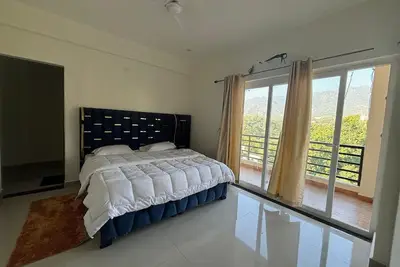Image de 3bhk Luxury apartment in Serene Dehradun, Hill View Escape