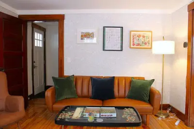 Image de Charming Downtown Lincoln Home