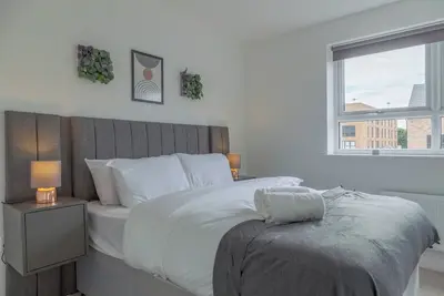 Image de Modern 4-Bed Townhouse | Central | Free Parking & Garden