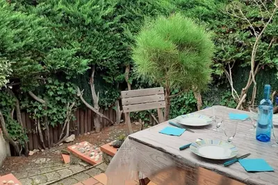 Image de Plages et port à pied! Studio mezzanine avec jardin et parking privé