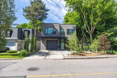 Image de Welcome to The Treehouse - a tranquil escape in the middle of the city!