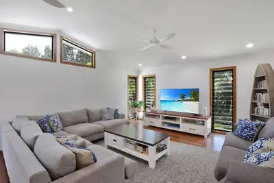 Image de Four bedroom, Two Bathroom House Sleeping 10