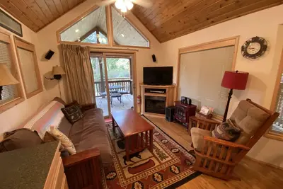 Image de Hot Tub! Peaceful Mountain Cabin at Hyatt Lake