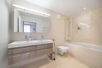 Image de Standard Three Bedroom Apartment in Montreux with Lake View