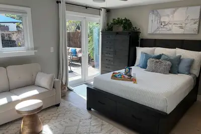 Image de Poway's Paradise Escape: Stunning Garden, Outdoor Fireplace, Prime Sd Location!