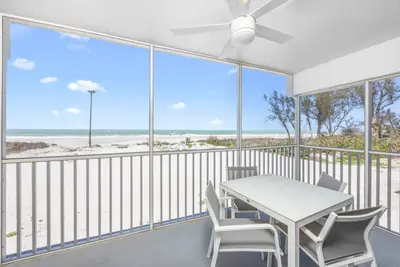 **Tropical Tranquility Awaits – A Stunning One-Bedroom, One-Bathroom
