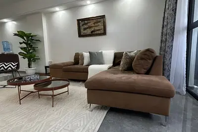 Image de Spacious 3-bedroom all ensuite withall amenities and fast Internet.